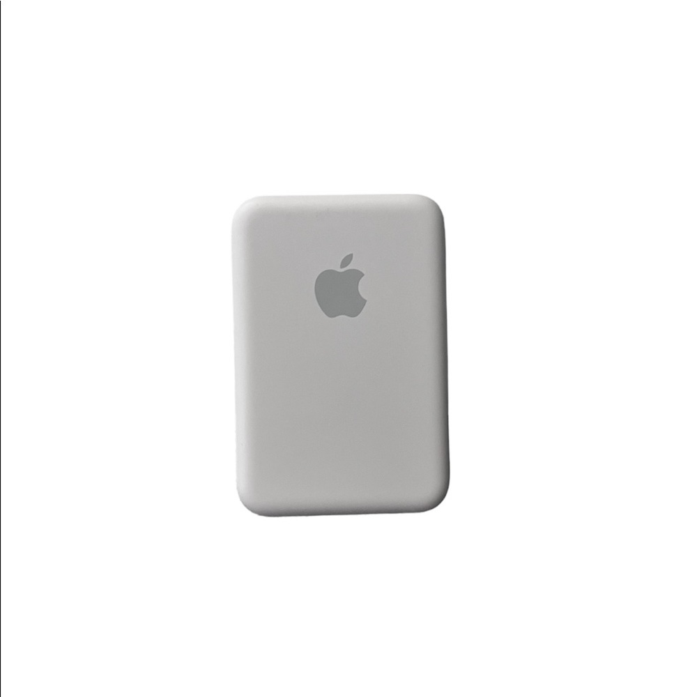 Apple MagSafe battery pack